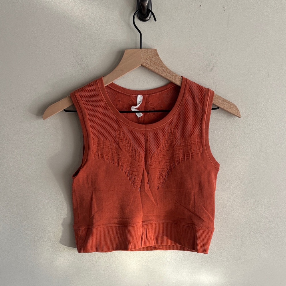 Athleta • Terracotta Sleeveless Crop Top/sports bra
